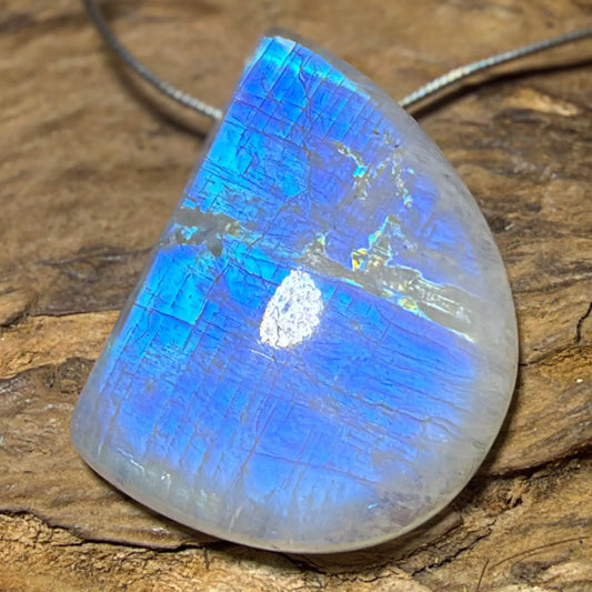 regenbogen-mondstein-edelstein-schmuck-ketten-anhaenger-heilstein-061026-2