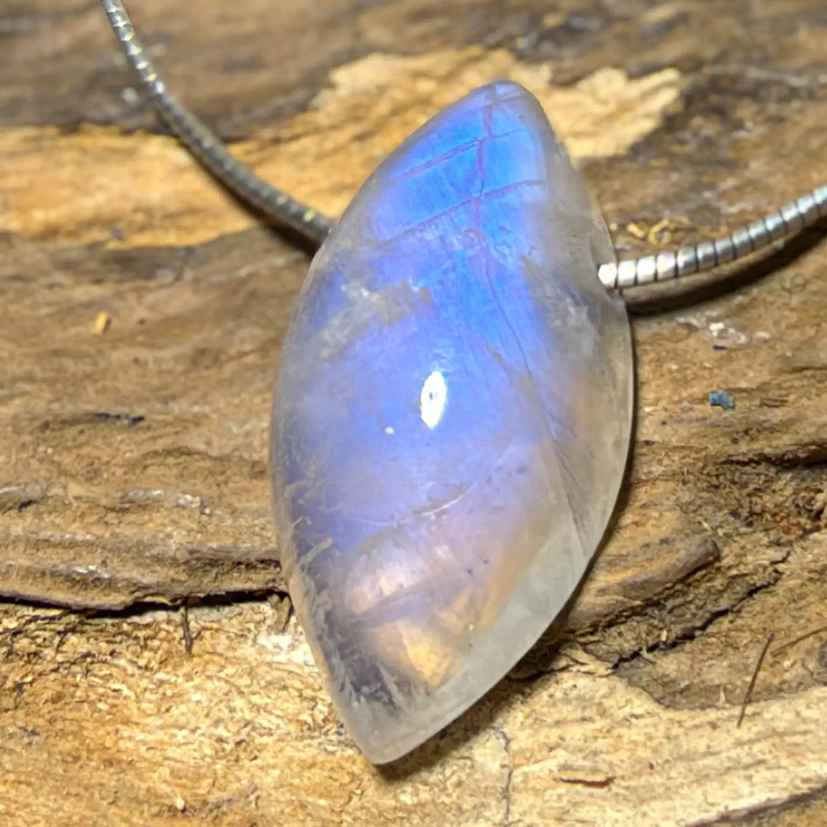 regenbogen-mondstein-edelstein-schmuck-ketten-anhaenger-heilstein-061026-6