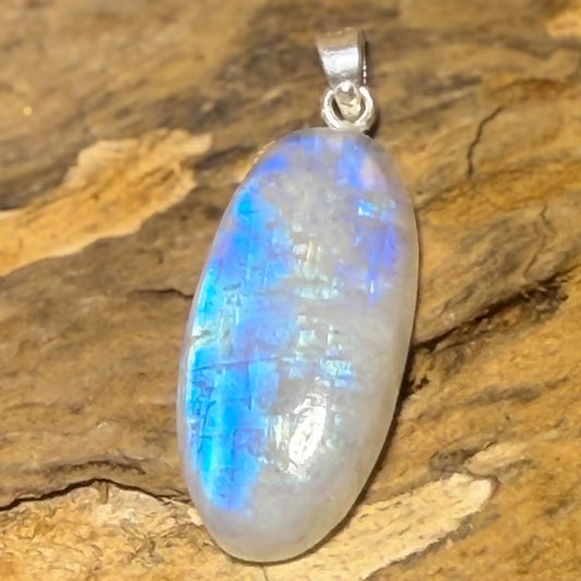 regenbogen-mondstein-edelstein-trommelstein-schmuck-ketten-anhaenger-heilstein-cabochon-925er-silber-180626