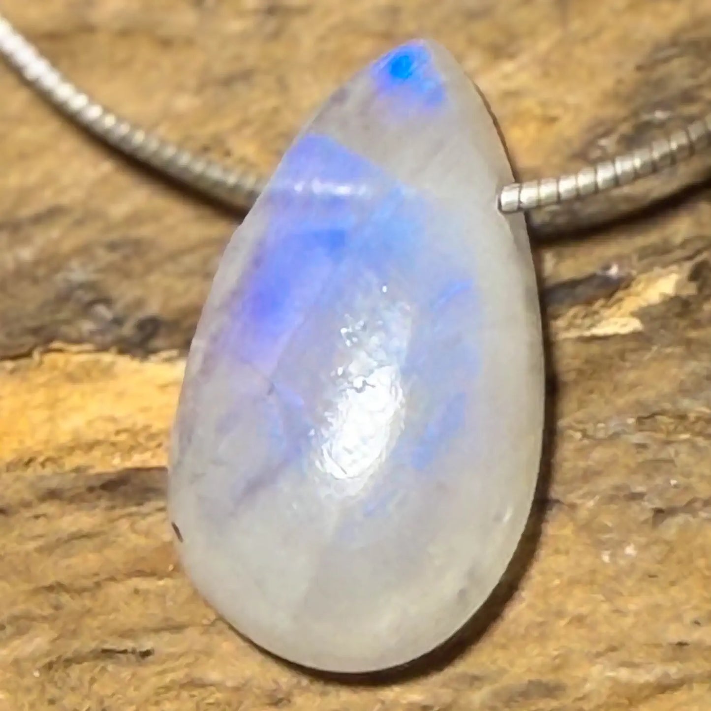 regenbogenmondstein-edelstein-schmuck-ketten-anhaenger-trommelstein-heilstein-seelensteinchen-280526