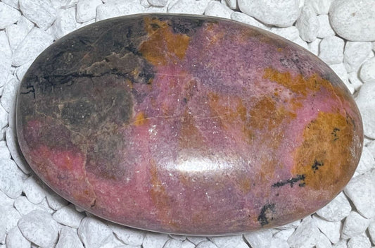 Rhodonit Seifenstein - Handschmeichler - Auflagestein - Massagestein 235g, poliert - Sonderqualität #6789