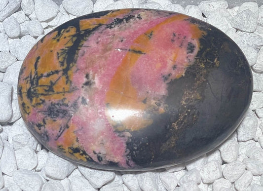 Rhodonit Seifenstein - Handschmeichler - Auflagestein - Massagestein 186g, poliert - Sonderqualität #6794