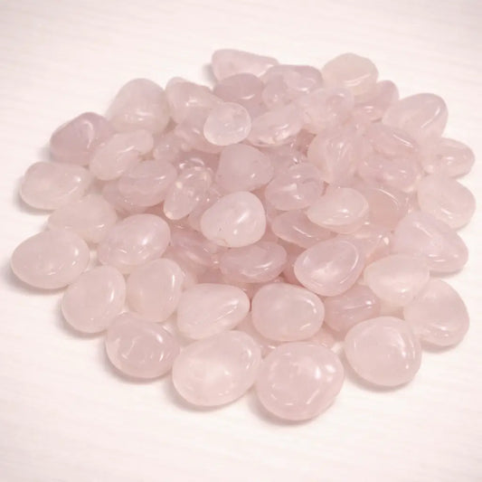 rosenquarz-edelstein-trommelstein-mini-handschmeichler-entspannung-massage-chakra-seelensteinchen