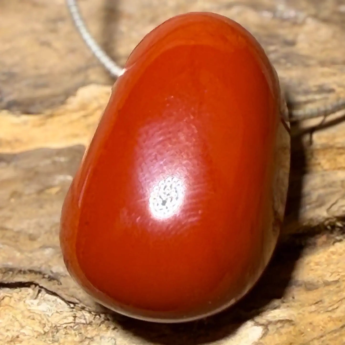 roter-jaspisi-edelstein-trommelstein-schmuck-anhaenger-kette-collier-heilstein-200826