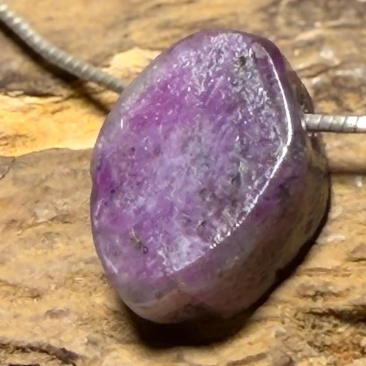 rubin-edelstein-schmuck-ketten-anhaenger-heilstein-seelensteinchen-220726