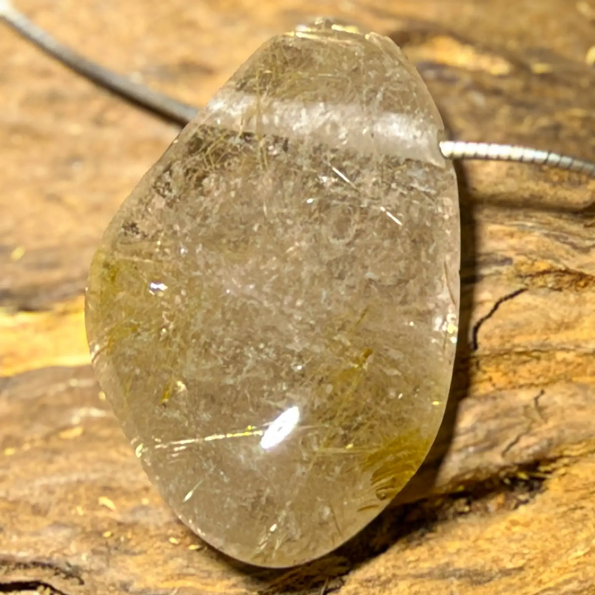 rutilquarz-edelstein-schmuck-ketten-anhaenger-trommelstein-heilstein-190926