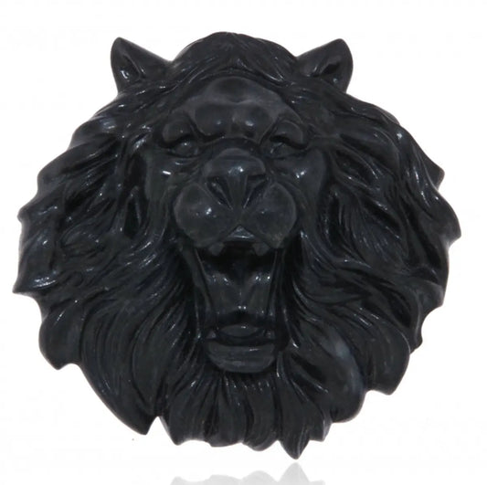 schungit-edelstein-gravur-loewenlopf-seelensteinchen