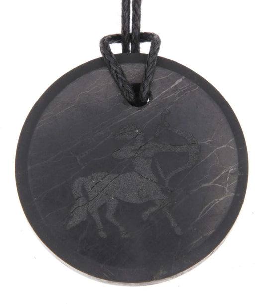 Schungit Sternzeichen Anhänger mit Gravur - Schütze - Edelstein - A Qualität #6506