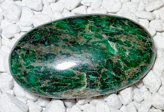 Smaragd Seifenstein Massagestein Edelstein Handschmeichler Palmstone #6999 - seelensteinchen
