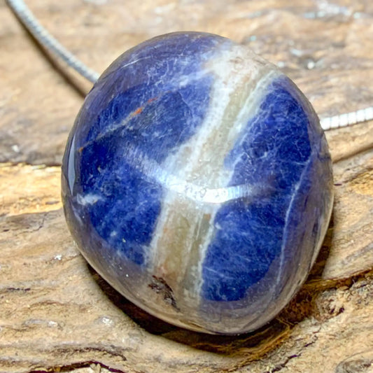 sodalith-edelstein-schmuck-ketten-anhaenger-heilstein-231026