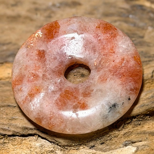 sonnenstein-edelstein-donut-pi-scheibe-schmuck-ketten-anhaenger-heilstein-seelensteinchen-060426