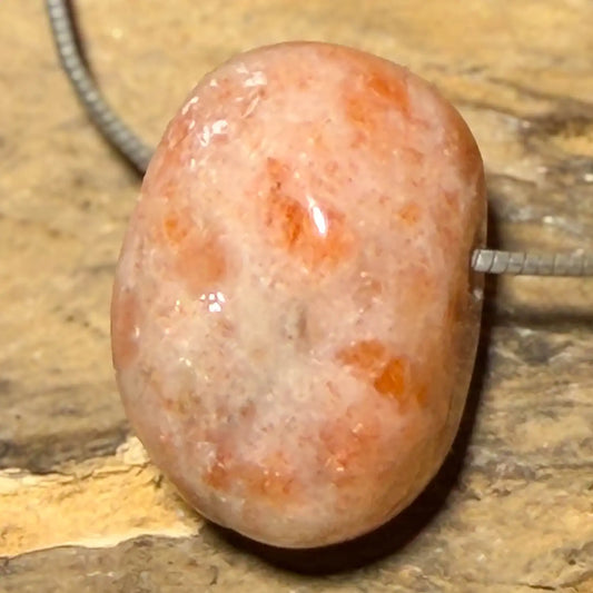 sonnenstein-edelstein-schmuck-ketten-anhaenger-trommelstein-heilstein-seelensteinchen-120626