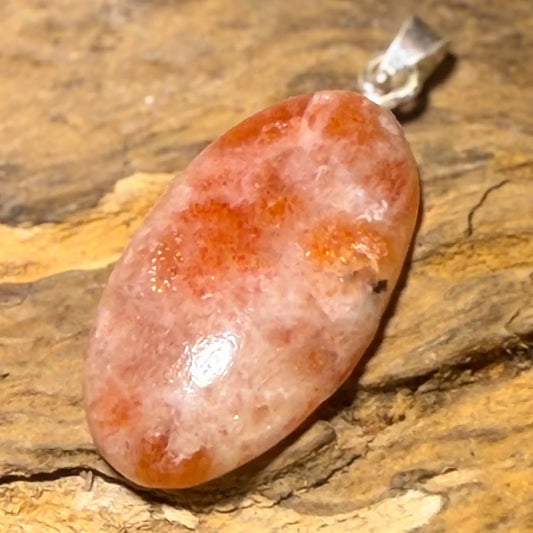 sonnenstein-edelstein-trommelstein-schmuck-ketten-anhaenger-heilstein-cabochon-925er-silber-180626