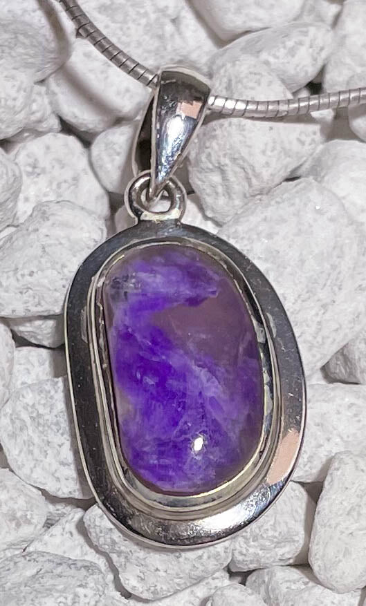 Edelstein Schmuck Ketten Anhänger mit Sugilith - A Qualität - 925er Silber #7037