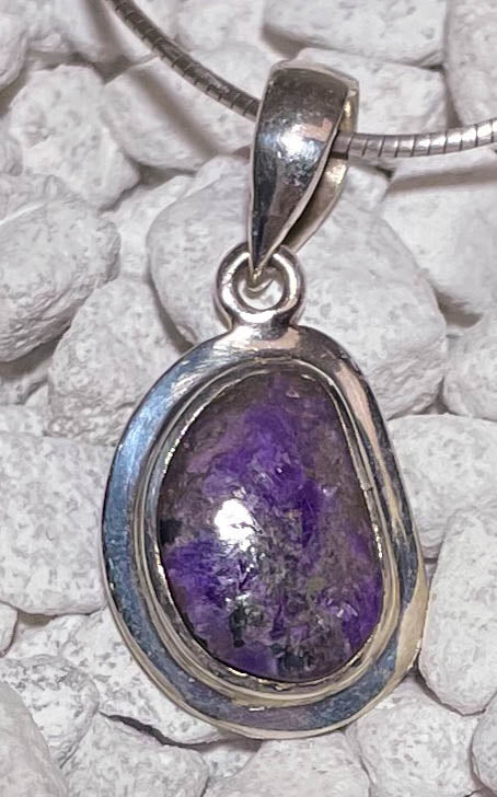 Edelstein Schmuck Ketten Anhänger mit Sugilith - A Qualität - 925er Silber #7039