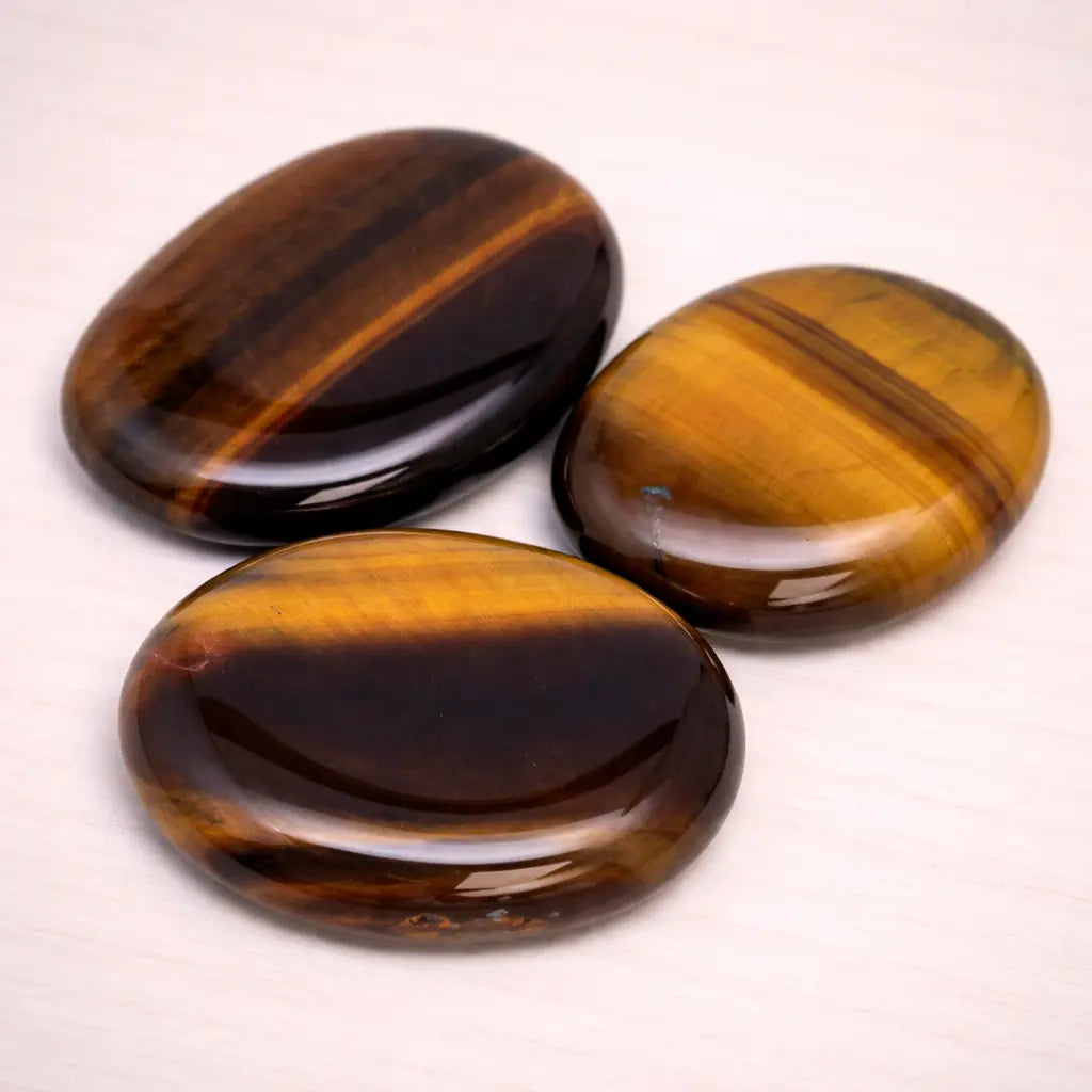 tigerauge-edelstein-scheibenstein-handschmeichler-entspannung-massage-chakra-seelensteinchen