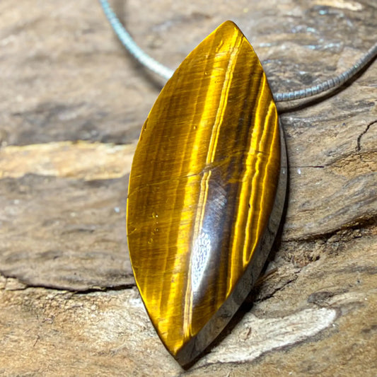 tigerauge-edelstein-schmuck-ketten-anhaenger-heilstein-241026-2