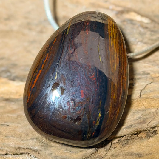 tigereisen-edelstein-schmuck-ketten-anhaenger-heilstein-trommelstein-seelensteinchen-120526