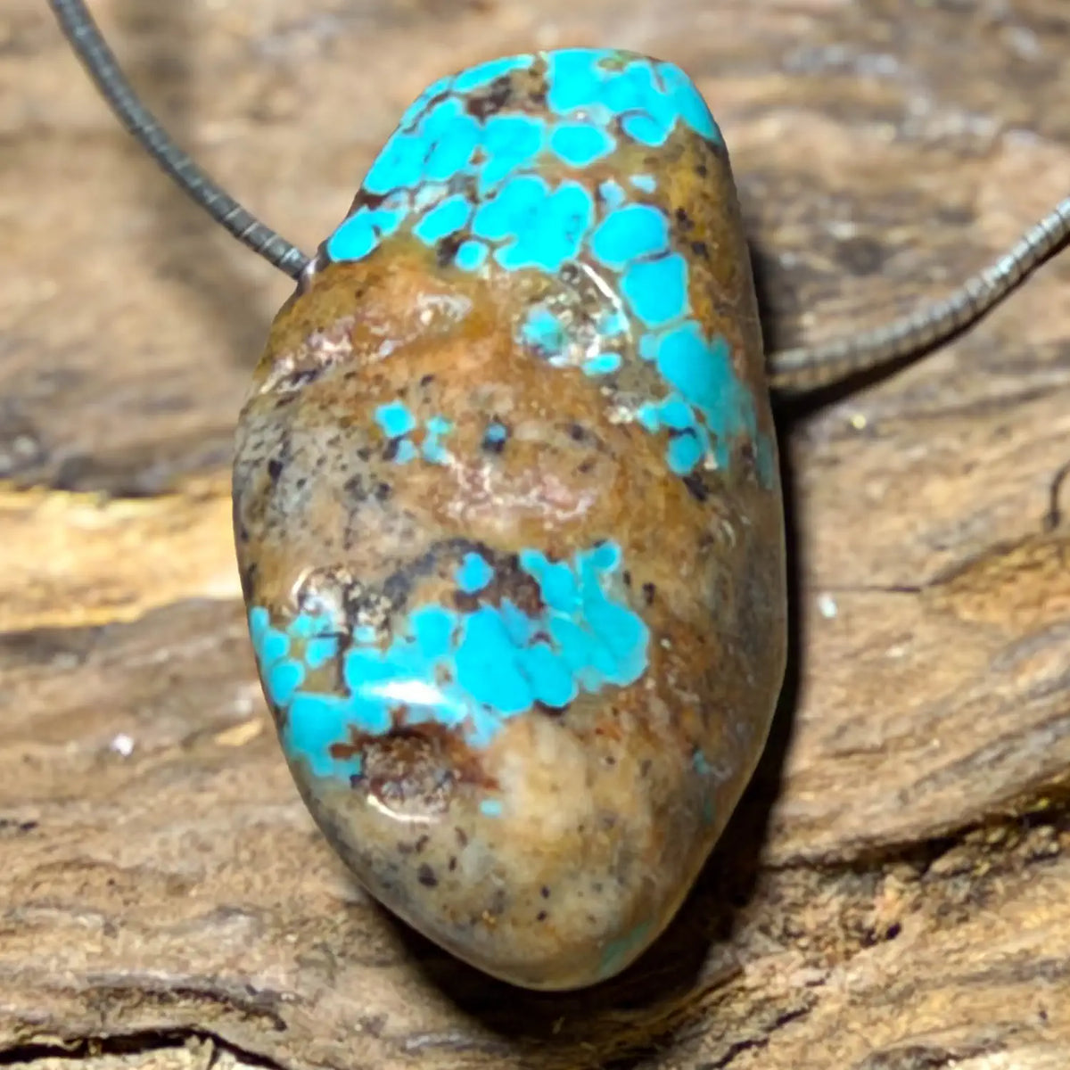 tuerkis-edelstein-schmuck-ketten-anhaenger-trommelstein-heilstein-kristall-191026
