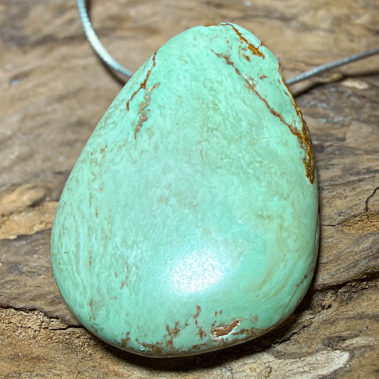 variscit-edelstein-schmuck-ketten-anhaenger-heilstein-241026