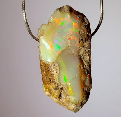 welo-opal-edelstein-schmuck-ketten-anhaenger-trommelstein-heilstein-kristall-191026-4